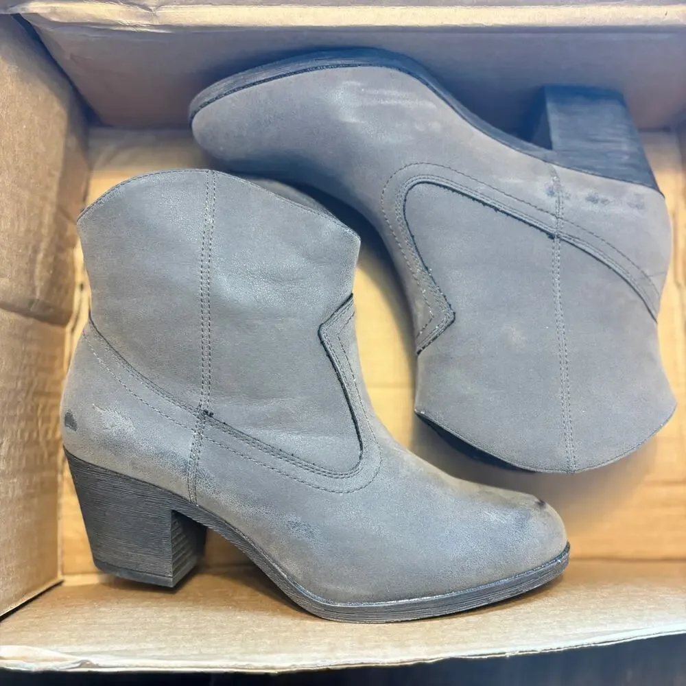 Rocket Dog Soundoff Vintage Worn Boots 10 NWT Tan Gray Western Heel Ankle Bootie
